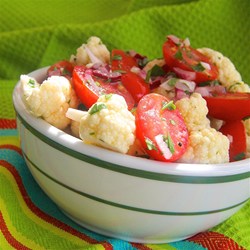 Crunchy Cauliflower and Tomato Salad Recipe