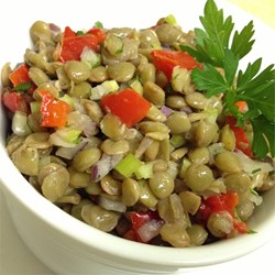 Mediterranean Style Roasted Red Pepper and Lentil Salad Recipe