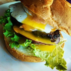 Sunnyside Burger with Chipotle Aioli Recipe
