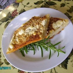 Rosemary Blue Cheese Garlic Bread Recipe