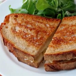 Grilled Brie and Pear Sandwich Recipe