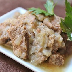 Egyptian Lahma Bil Basal (Beef in Rich Onion Sauce) Recipe