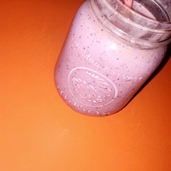 Quick Berry Milkshake Recipe