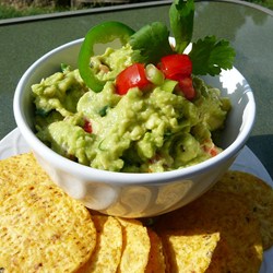 Chunky Paleo Guacamole Recipe