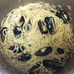 Linguini with White Clam Sauce Recipe