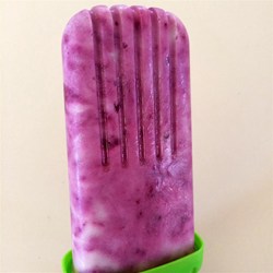 Fresh Blackberries and Cream Ice Pops Recipe