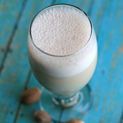 5-Minute Holiday Nog: Egg-Free, Dairy-Free, Sugar-Free Recipe