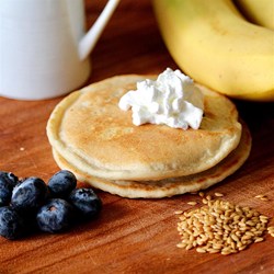 Easy Flourless Banana Flax Pancakes Recipe