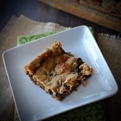 Chocolate Chip Fluffernutter Blondies Recipe