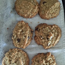 Kathy's Peanut Butterfinger® Oatmeal Cookies Recipe