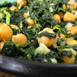 Espinacas con Garbanzos (Spinach with Garbanzo Beans) Recipe