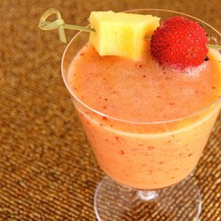 Strawberry, Pear, Pineapple, and Mint Smoothie Recipe