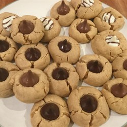 Mom's Peanut Butter Blossom Cookies Recipe