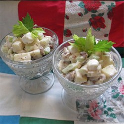 Date-Marshmallow Waldorf Salad Recipe
