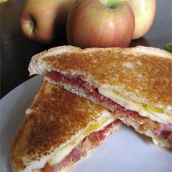 Grilled Bacon Apple Sandwich Recipe