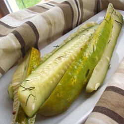 Spicy Refrigerator Dill Pickles Recipe