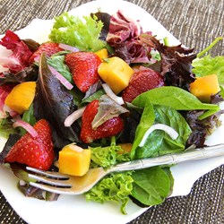 Strawberry-Mango Mesclun Salad Recipe